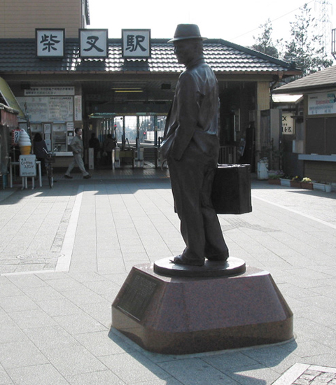 フーテンの寅像